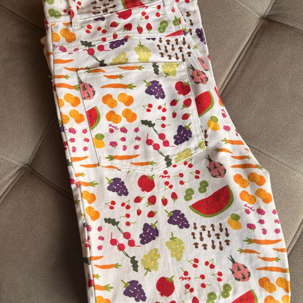 Lisa Says Gah Fruit Pants - Picture 2 of 5